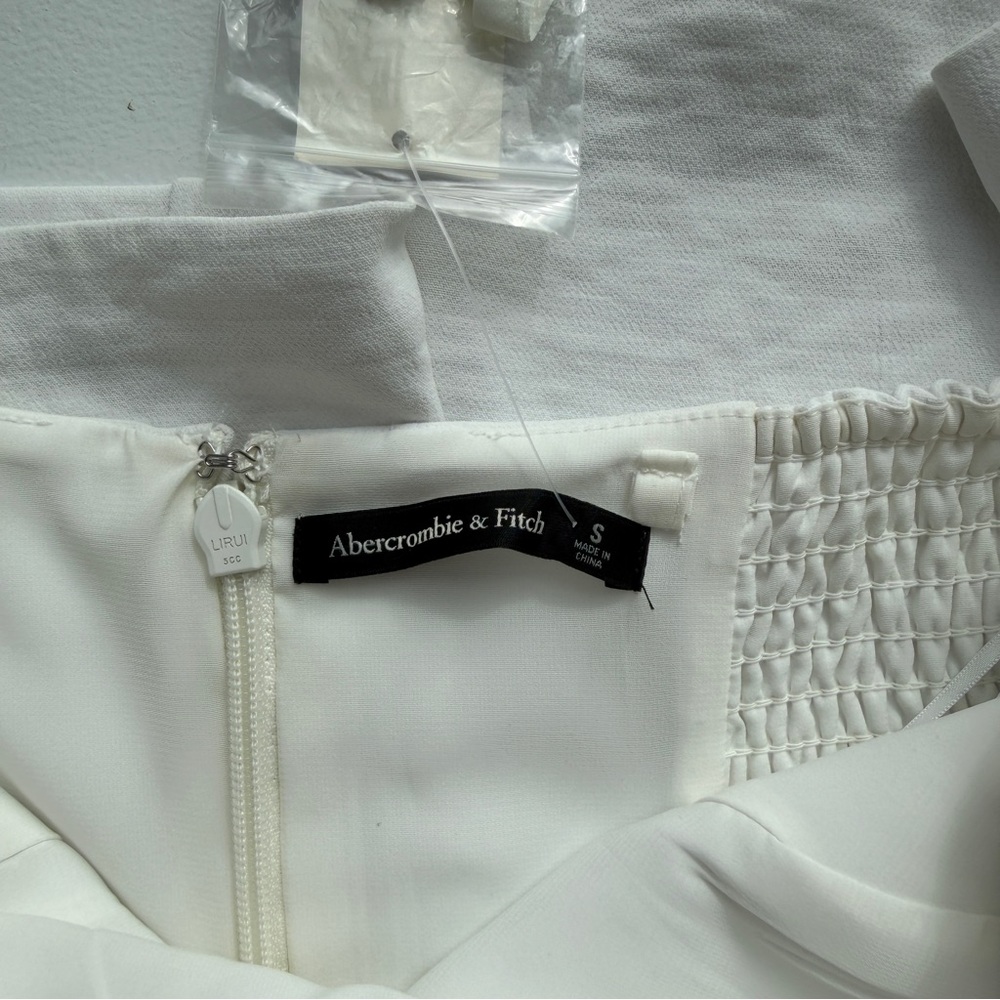 Abercrombie & Fitch Strapless Premium Crepe Wide Leg Jumpsuit White Small NWT - Picture 11 of 16